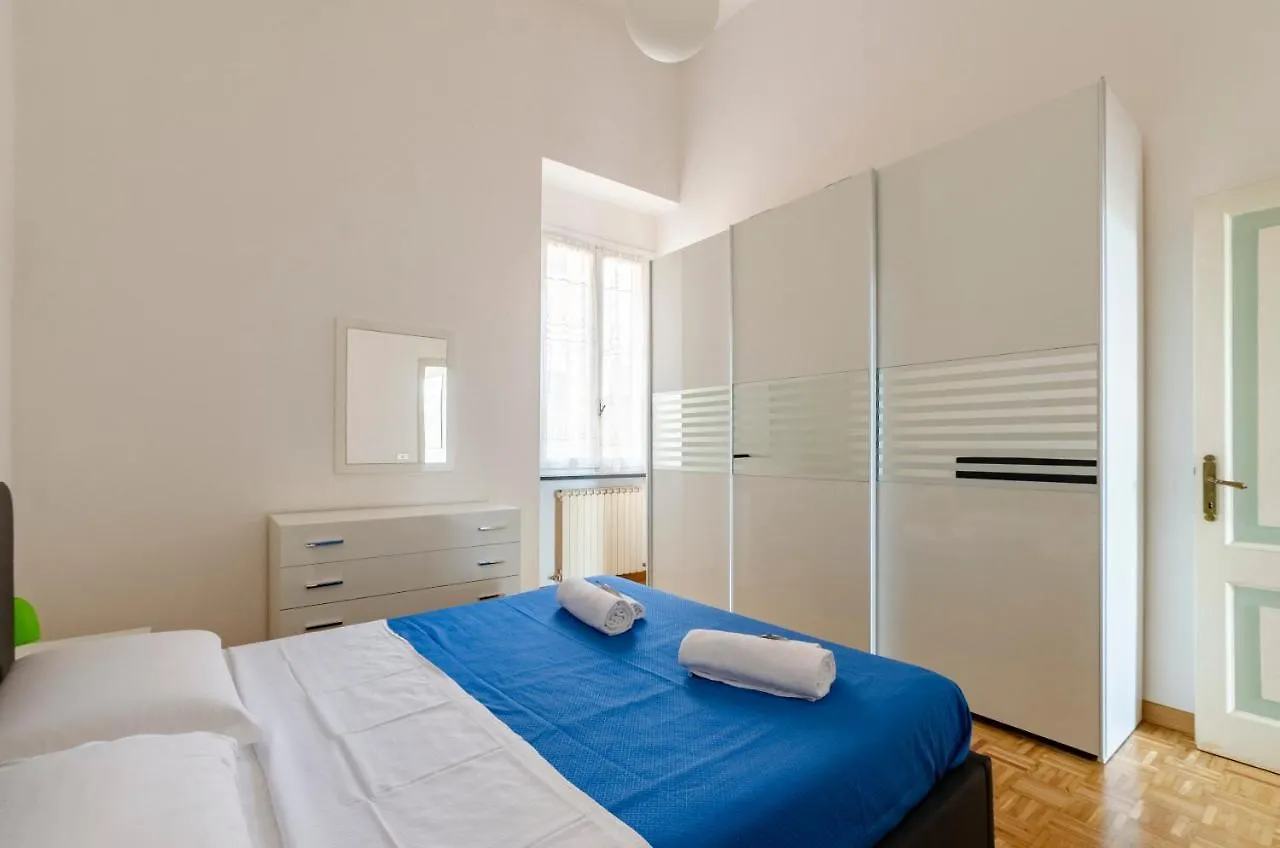 Joivy Kiosk Opera House Apartment Rapallo