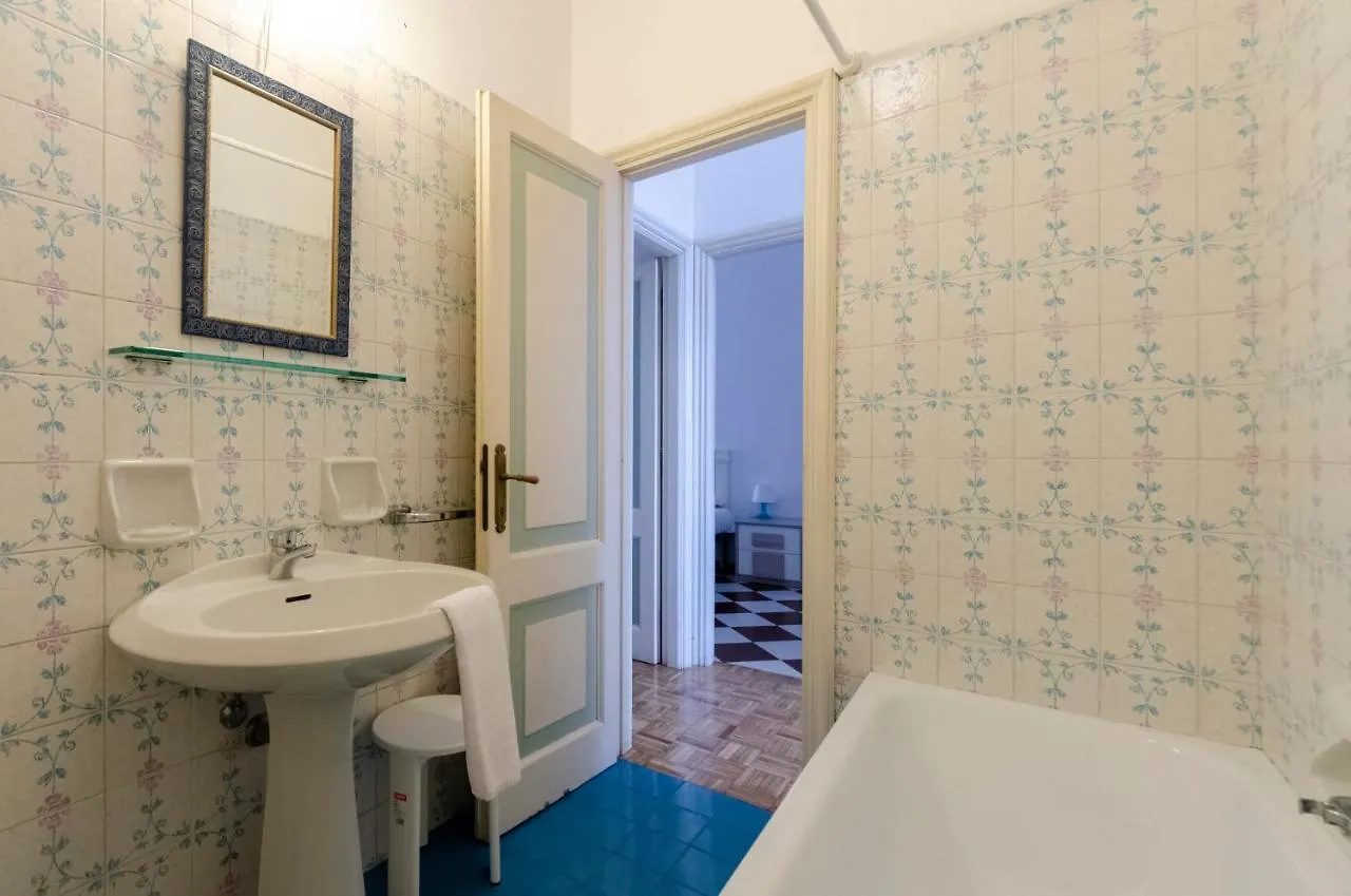 Joivy Kiosk Opera House Apartment Rapallo