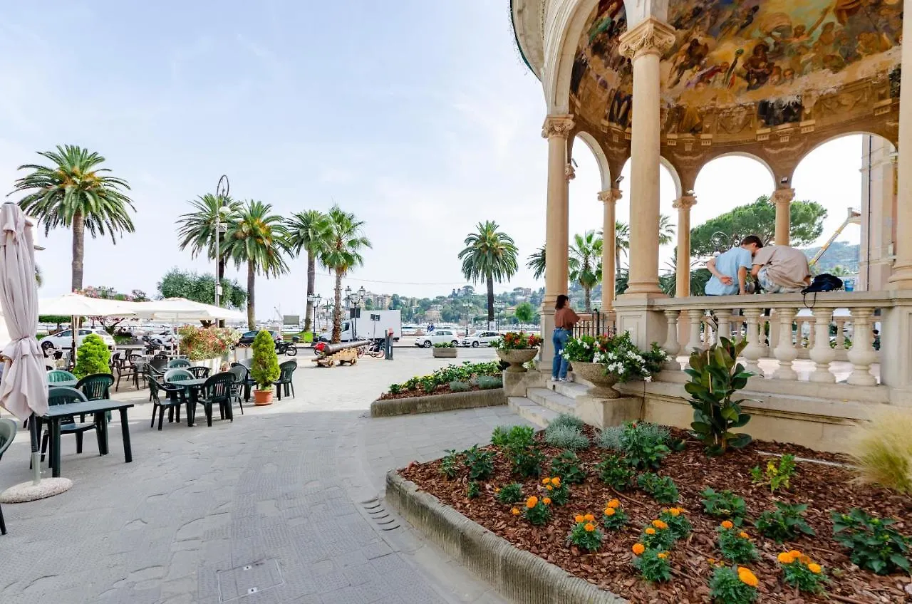 Joivy Kiosk Opera House Apartment Rapallo