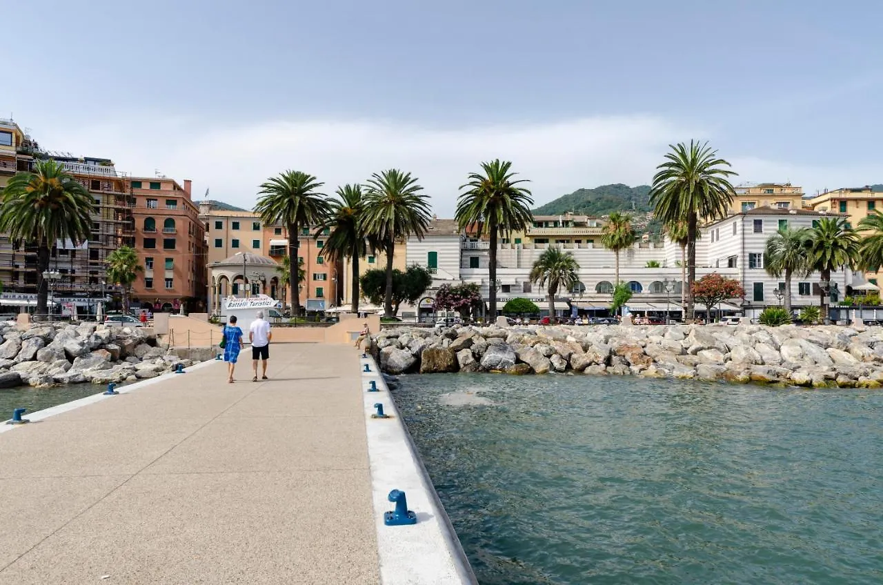 Joivy Kiosk Opera House Apartment Rapallo