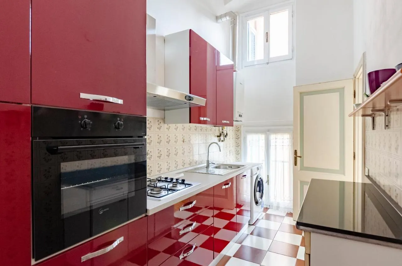 Joivy Kiosk Opera House Apartment Rapallo Italy