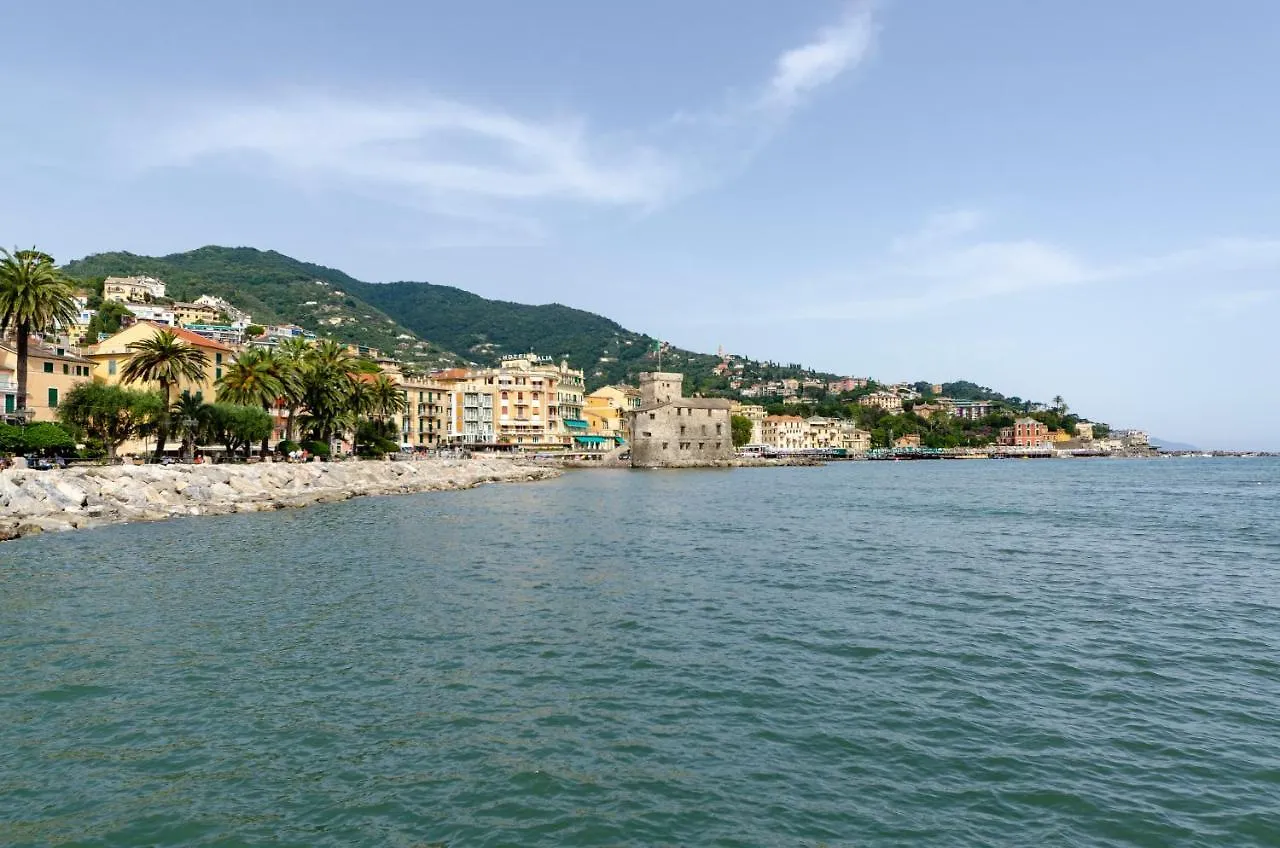 Joivy Kiosk Opera House Apartment Rapallo